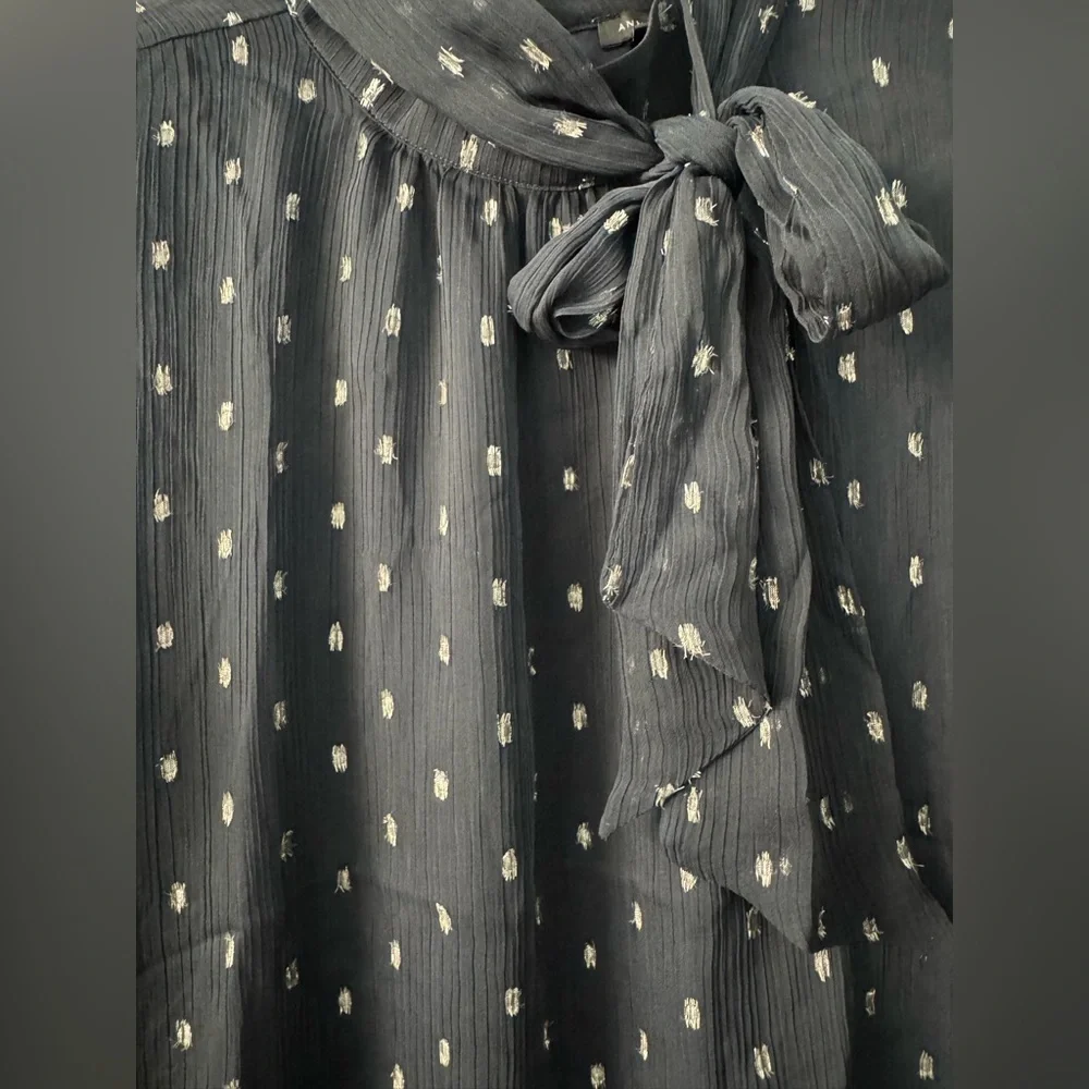 Ann Taylor Petite Metallic Designed Blouse with a Bow - Picture 4 of 9